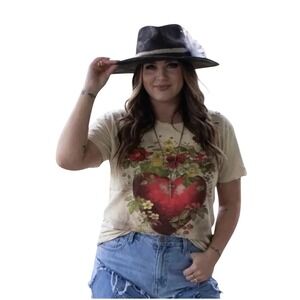 Jaded Gypsy Floral Heart Graphic Tee Oatmeal Beige Distressed Moon Dance Tee LXL